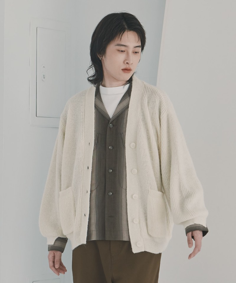 PER0302-222 Blurry V-Neck Cardigan
