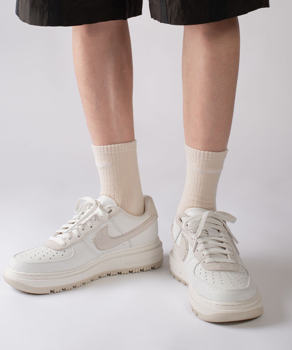 Essential casual socks 中筒休閒襪