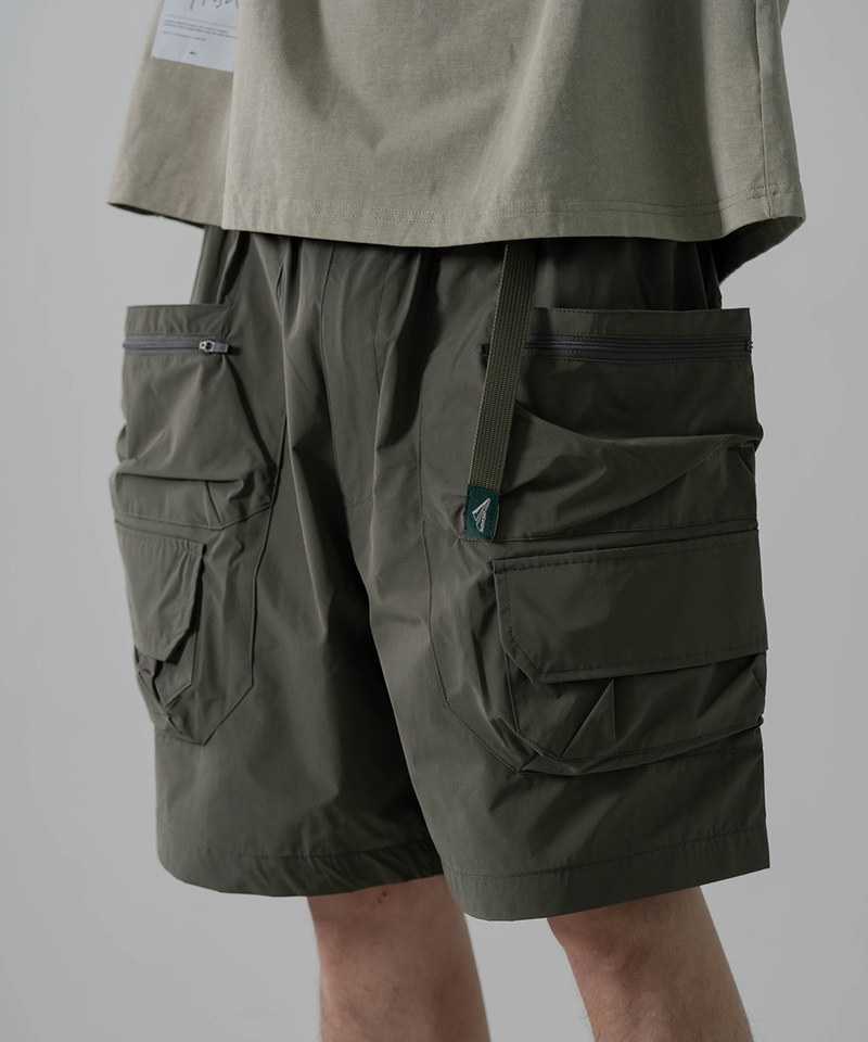 工裝短褲Tech Utility Shorts - plain-me 搭配美好的一天